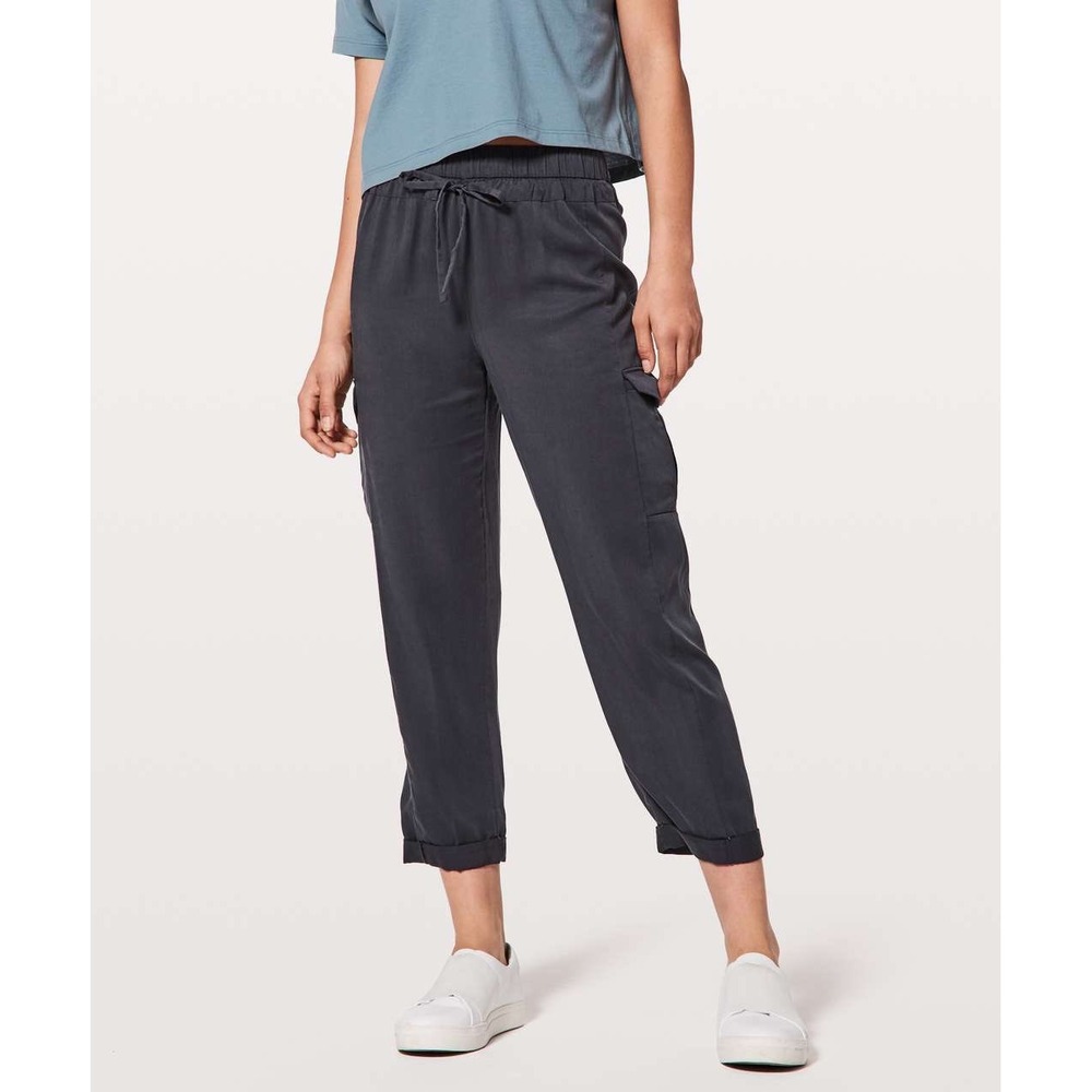 Lululemon Move Lightly Cargo Pant 25" 100% Lyocell Lightweight Grey Womens 6